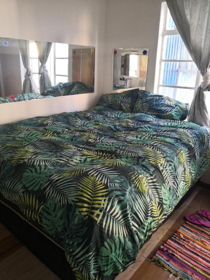 Leone Paris Apartment Windhoek Bagian luar foto